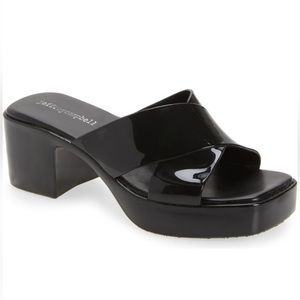 NWT Size 8- Jeffrey Campbell Women’s Bubblegum Platform Sandal- Black Shiny